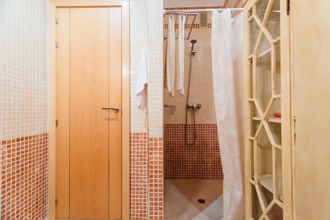 Bright And Central- 2bd 1bth- Malhara