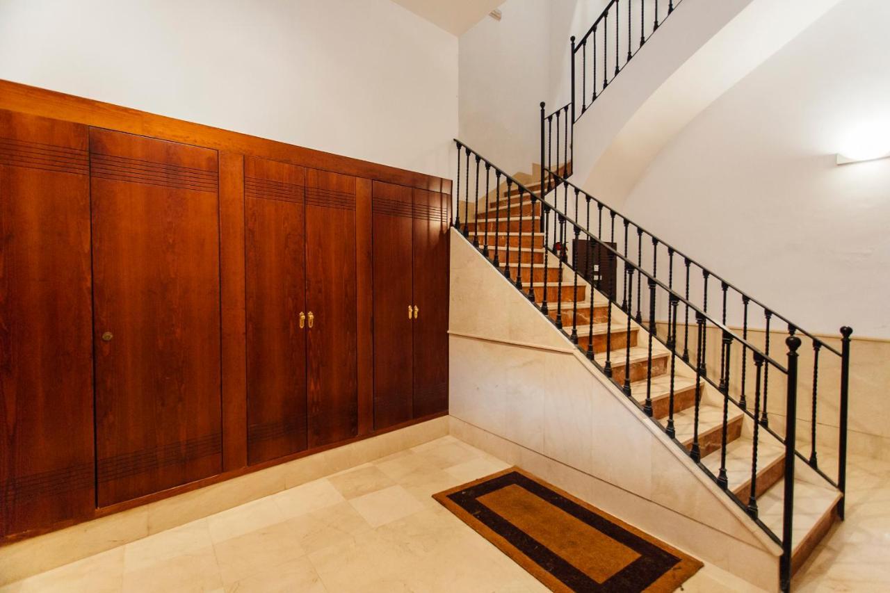 Bright And Central- 2bd 1bth- Malhara Appartement